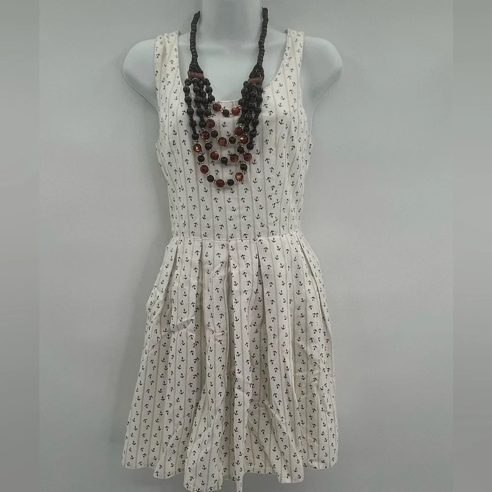 Jack Wills Women's Cream and Navy Dress - Size 6